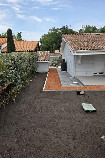 Après : Terrassement & terre végétale, Saint-Aubin-de-Médoc (Gironde)