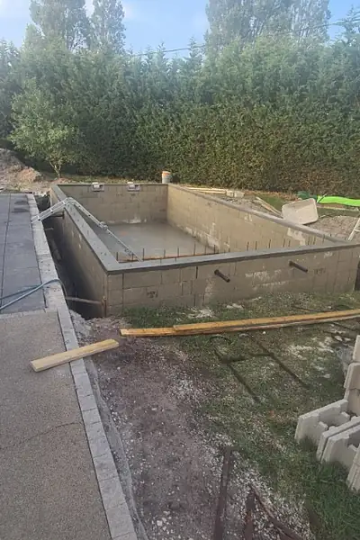 Après : Coulage de la ceinture béton, Listrac-Médoc (Gironde)